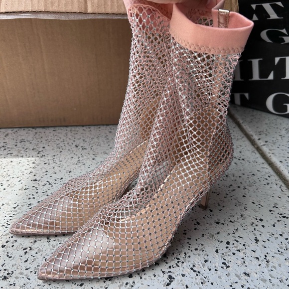 Justfab Netted booties - Picture 2 of 3